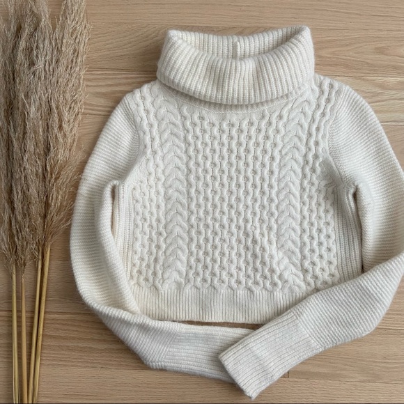 Club Monaco Sweaters - Club Monaco | Lambswool Turtleneck Sweater | Size Small